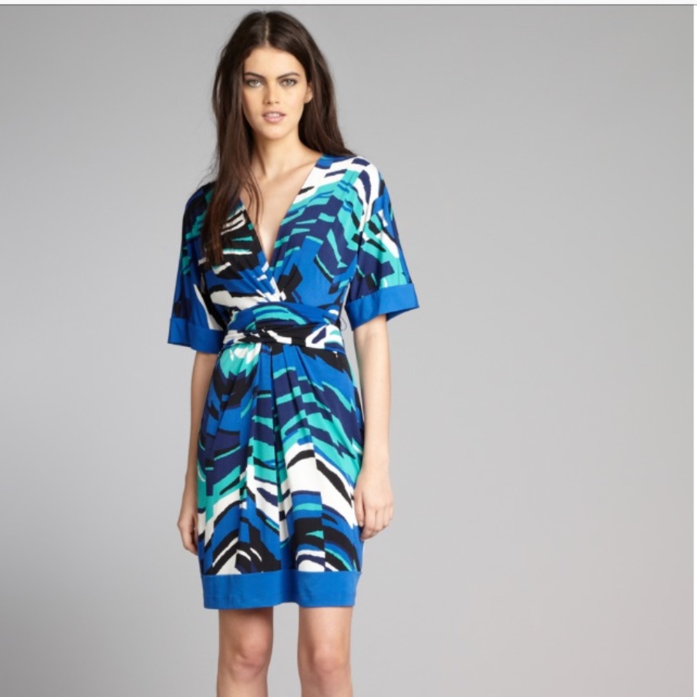 NWT BCBGMAXAZRIA “Kaitlin” dress